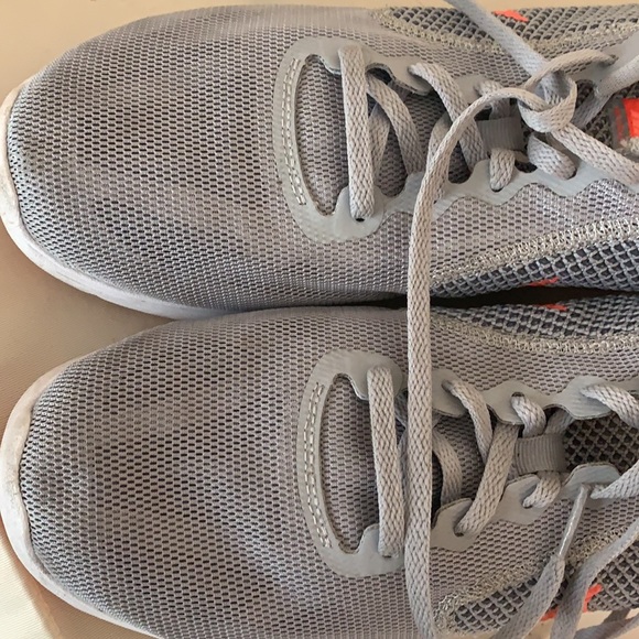 Nike running shoes - Picture 4 of 7